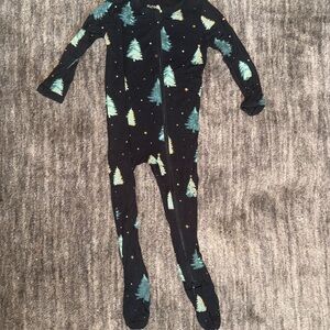 Kyte BABY Black and Green Tree Print Footie